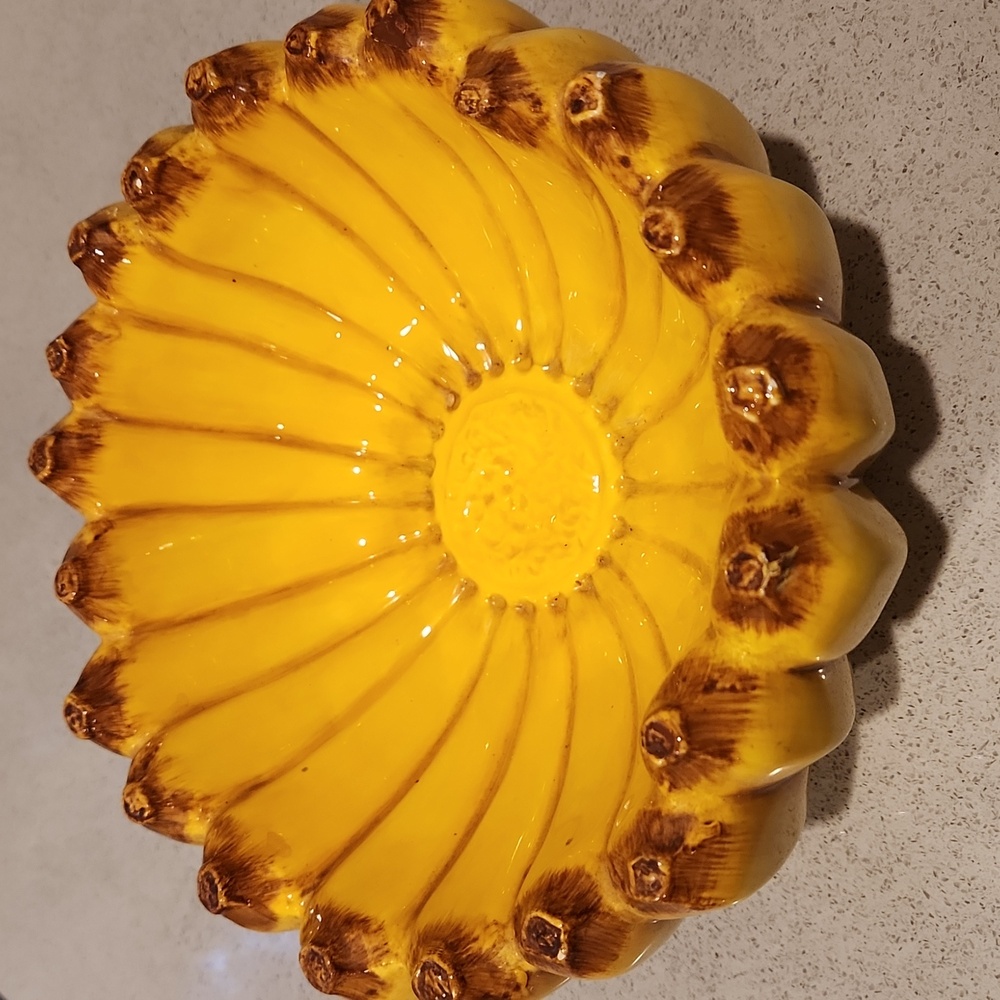 💛 VINTAGE Bella Casa by Ganz Ceramic Banana Bowl Yellow Fruit 7” 💛